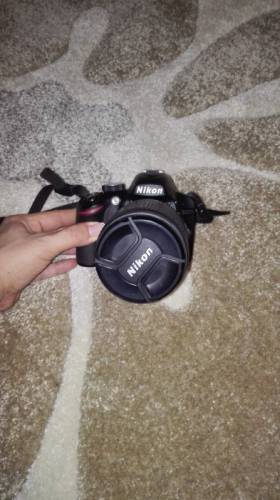 Цифровая зеркальная фотокамера Nikon