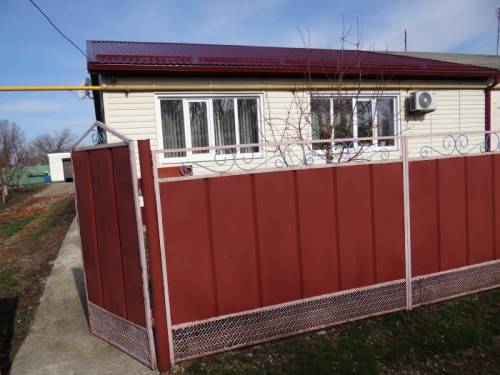 продается дом с участком 10 соток. Ростовская область, Сальский район.