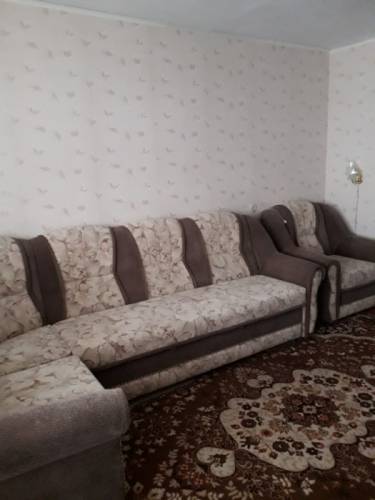 Продаю трехкомнатную, не обремененную квартиру