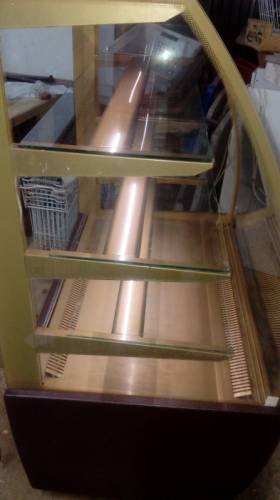 Продаётся кондитерская витрина Carboma bxcв-0,9 д 30 000 руб.