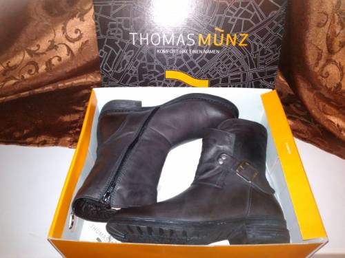Продаю новые полусапоги thomas muns