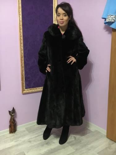 Продам новую шубу.Норильск