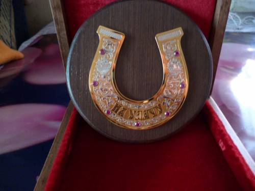 Продам подкову.Златоустовские изделия
